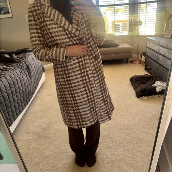 Sadie & Sage Brown and Cream Houndstooth Trench Coat - Picture 3 of 6